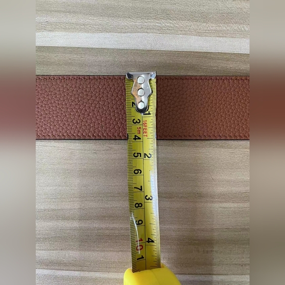 LV Initiales 40mm Reversible Belt - Picture 8 of 13